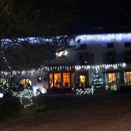 Auberge De La Charriole Taintrux Eksteriør billede