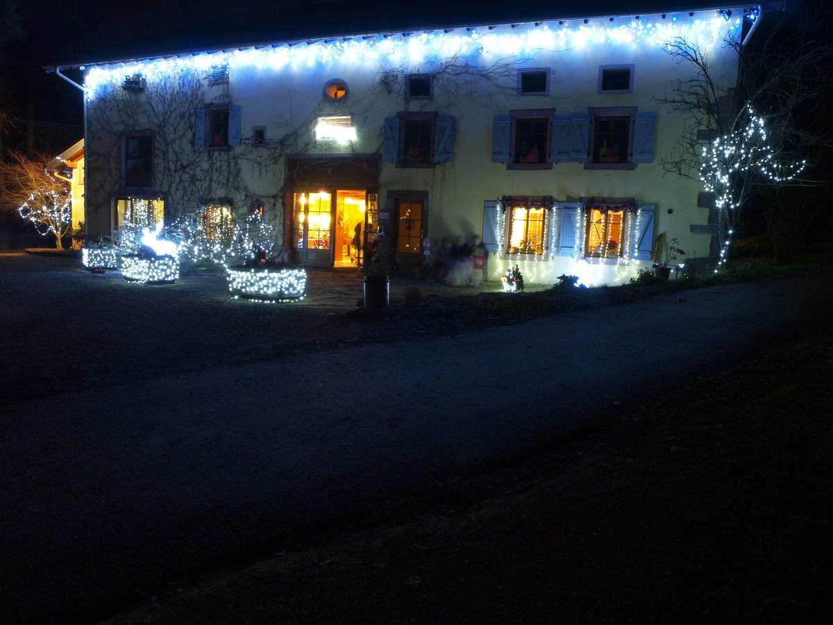 Auberge De La Charriole Taintrux Eksteriør billede