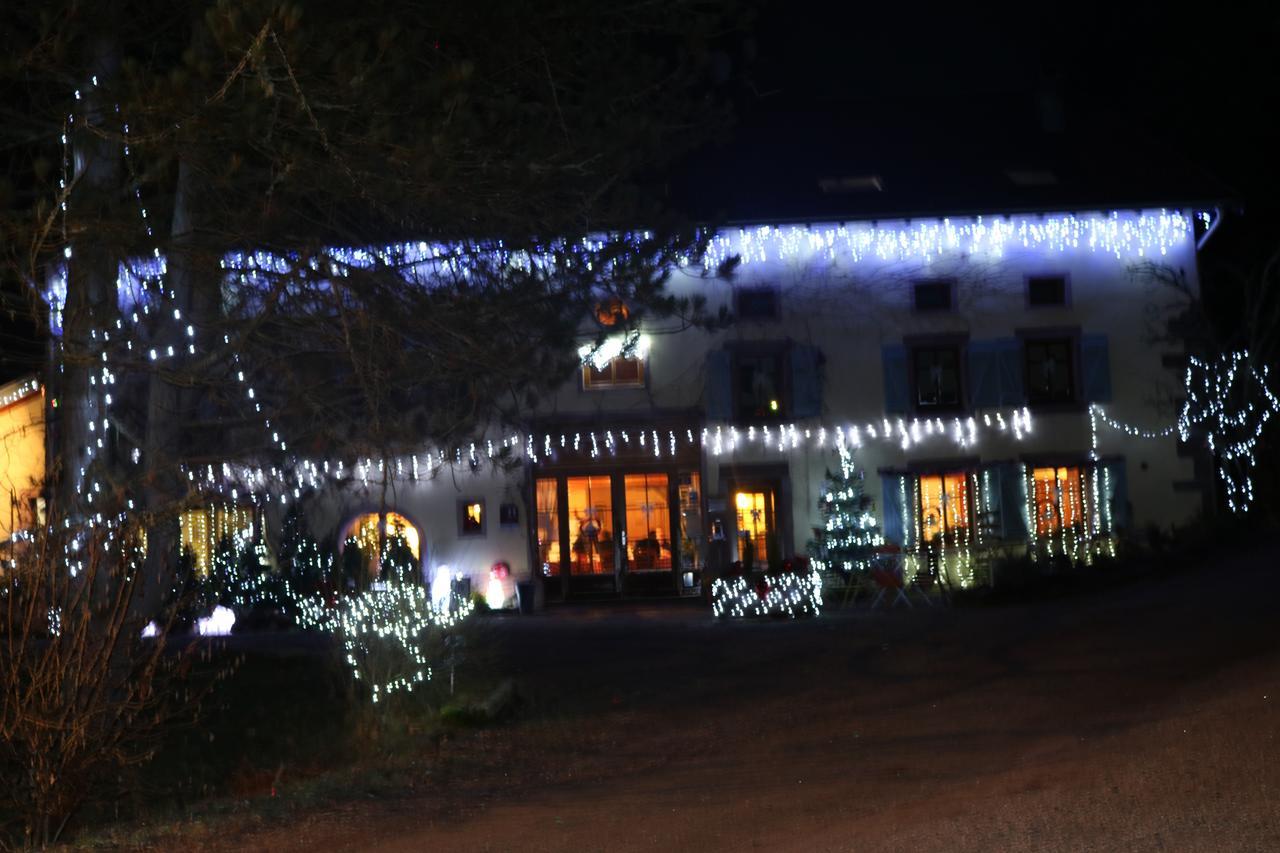 Auberge De La Charriole Taintrux Eksteriør billede