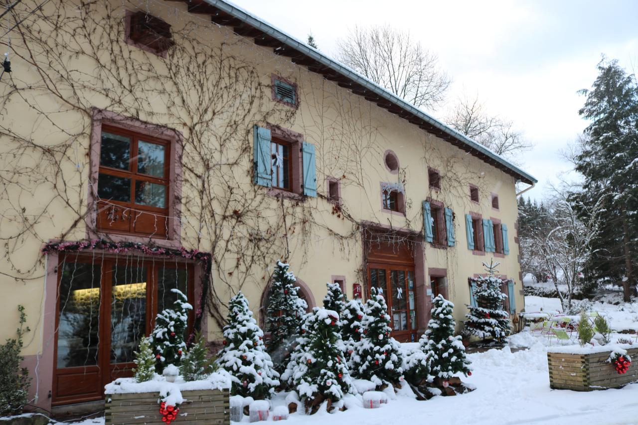 Auberge De La Charriole Taintrux Eksteriør billede